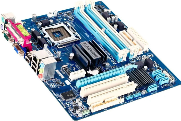 Материнская плата Gigabyte Материнская плата Gigabyte