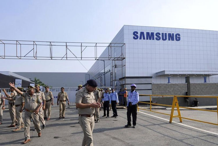 Завод смартфонов Samsung в Индии Завод смартфонов Samsung в Индии