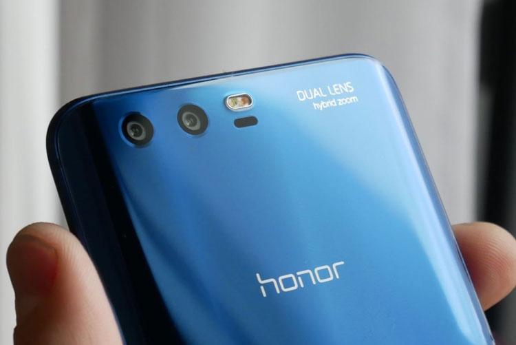 Смартфон Honor