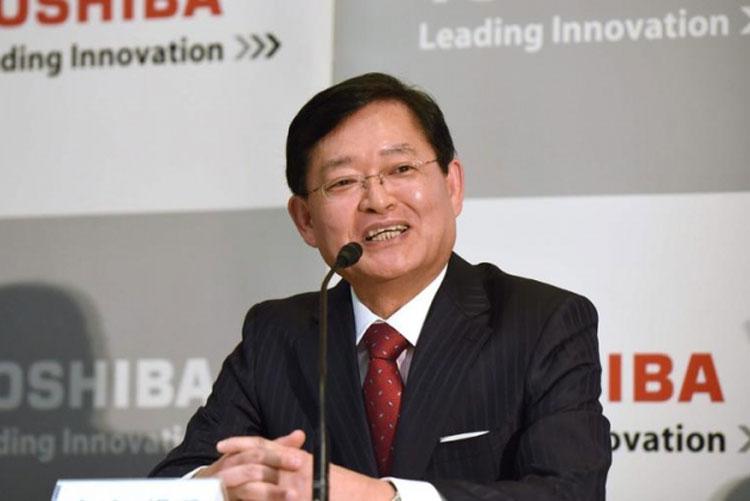 Нобуаки Куруматани