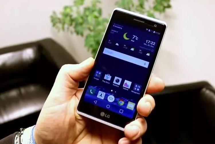 Смартфон LG